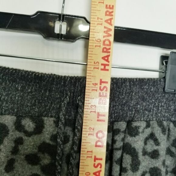 Fade By BKE Womens Leopard Print Jogger Pants Size‎ M Polyester Rayon Blend - Picture 7 of 10